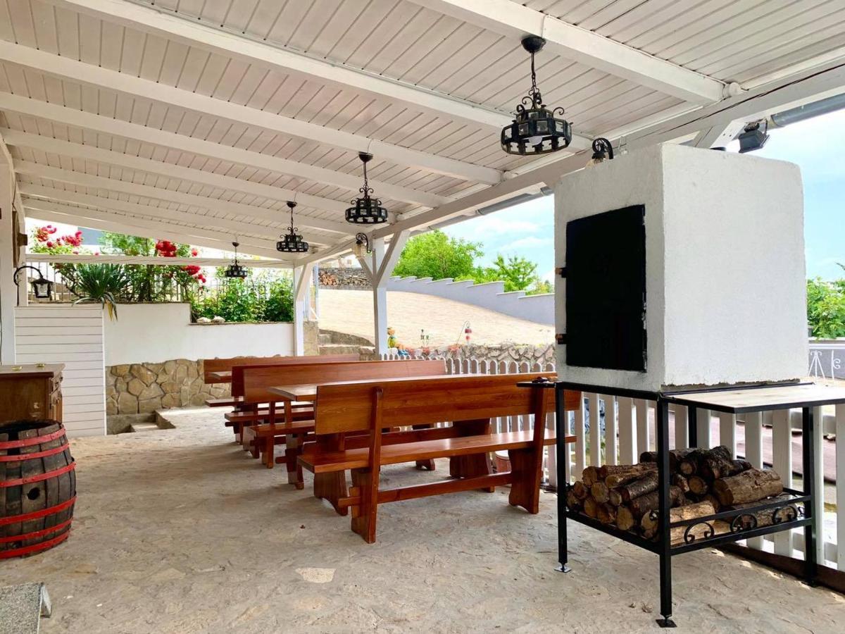 Bed and Breakfast Fogado A Ket Toelgyfahoz Sümeg Exterior foto