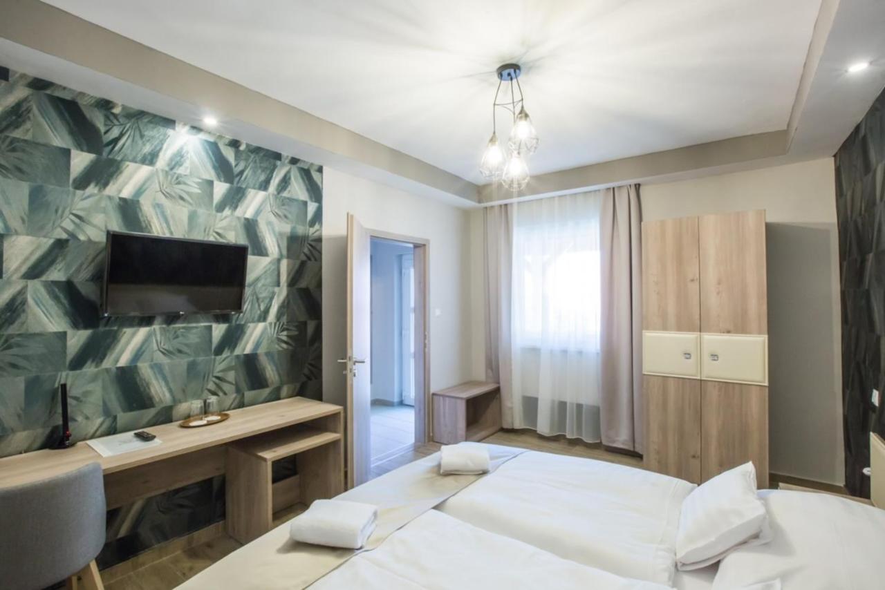 Bed and Breakfast Fogado A Ket Toelgyfahoz Sümeg Exterior foto